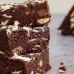 Double Chocolate Microwave Brownies - Stop what you're doing, microwave brownies are a thing and they ARE SO GOOD! They can be yours in under 30 minutes... Fudgy, chocolatey deliciousness microwaved in a flash. The perfect cake, pudding, dessert, gift or treat, these are the real deal! https://fatburn.news