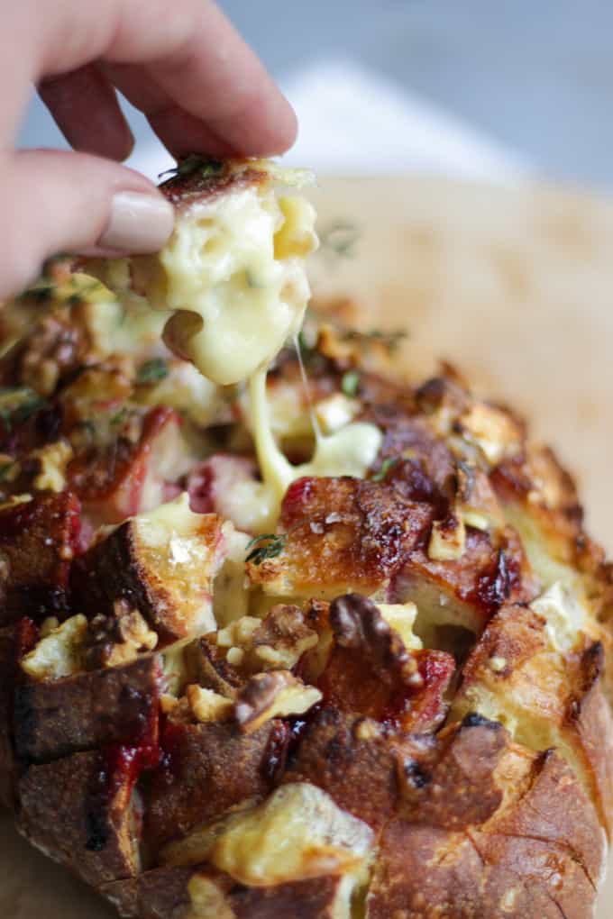 Easy and delicious Brie and Cranberry Pull Apart Bread. The ideal festive Christmas party make. #ChristmasFood