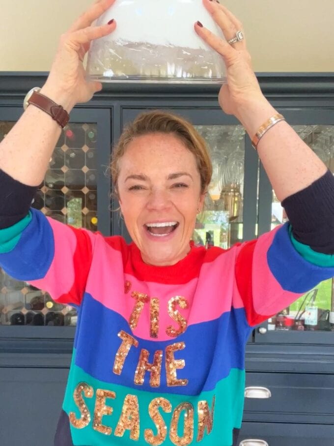 Step 3 in the recipe for Christmas Wreath Pavlova.