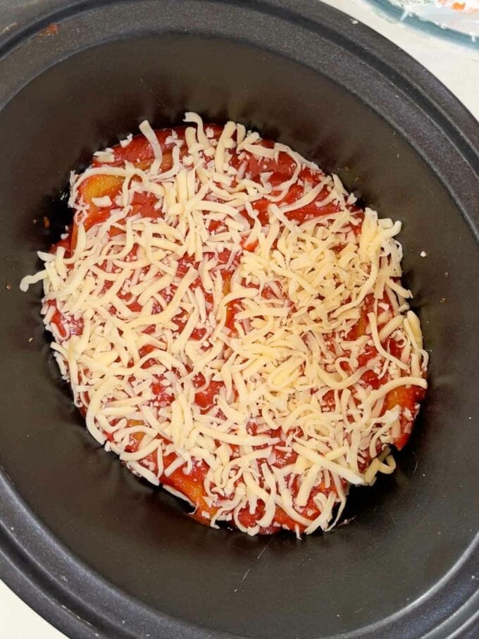 How to make vegetarian slow cooker lasagne. Step 6.