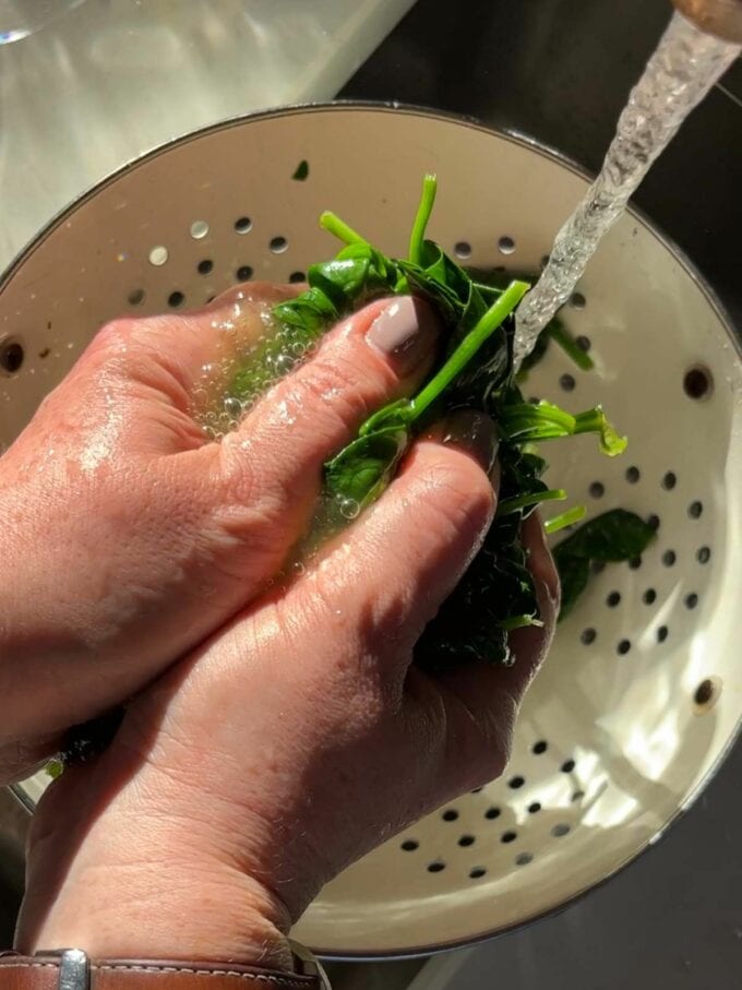 How to make vegetarian slow cooker lasagne. Step 1.